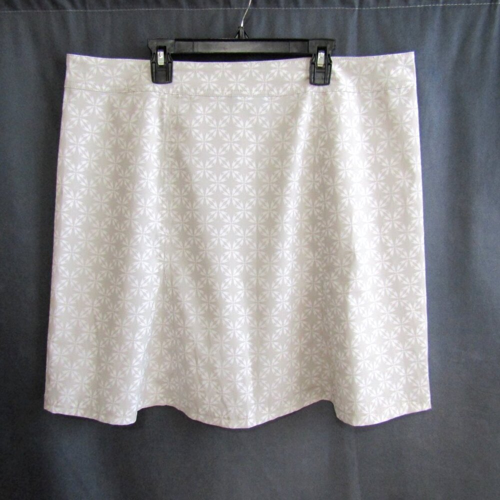 RipSkirt Hawaii Skirt Size XL Beige White Geometric Floral 19.5 In Length 2 Wrap - Picture 2 of 9
